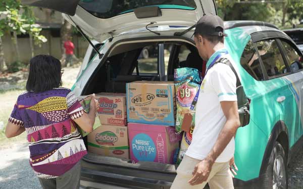 Wujud Peduli Pascakebakaran, PLN Salurkan Logistik Bantu Panti Asuhan Kerahiman Sentani 2 PLN Bantu Logistik Panti Asuhan Kerahiman Sentani2