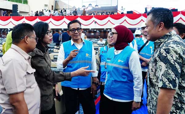 Dari Posko NTT : Dirut PLN Kawal Langsung Kelistrikan Nasional Jelang HUT ke 81 RI 3 PLN Dirut Darmawan Kawal HUT Ri dari Posko NTT2