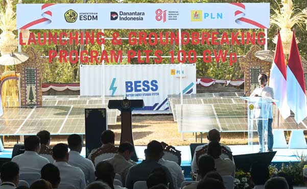 PLTS 100 GWp Diluncurkan, PLN Siap Dukung Akselerasi EBT Menuju Swasembada Energi 4 PLN Luncurkan PLTs 100 GWp2 4