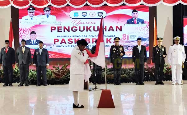 35 Paskibra PBD Resmi Dikukuhkan, Pesan Gubernur: Laksanakan Tugas Mulia Ini 3 Paskibra PBD 2026 Dikukuhkan3
