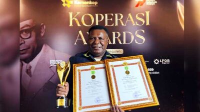 Keren ! Bupati dan Kadiskop Mimika Borong Penghargaan di Koperasi Award 2026 15 Pemkab Mimika 2 Penghargaan di Koperasi Award 2026