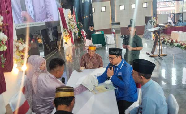 Sambut HUT ke 81 RI, 103 Pasangan di Mimika Jalani Nikah Massal-Isbat Nikah Terpadu 2 Pemkab Mimika Nikahkan 103 Pasangan2