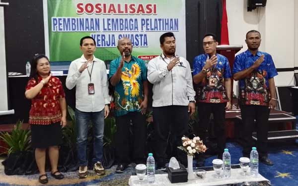 Pemkab Mimika Perkuat LPKS, Dorong Tenaga Kerja Lokal Kompeten-Berdaya Saing 1 Pemkab Mimika Perkuat LPKS
