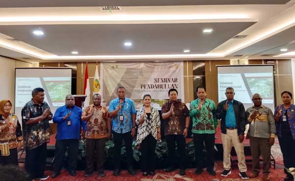 Pemkab Mimika Seminar Pendahuluan Susun Perencanaan Kota Potowayburu