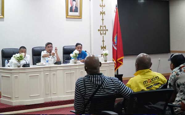 Pemkot Ambon Fasilitasi Keluhan Driver Maxim, Bahas Komisi hingga Tarif Layanan 1 Pemkot Ambon Driver