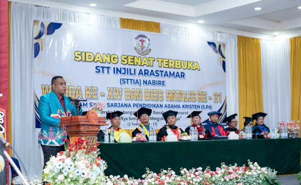 Pemprov PT Wisuda STT Injili Arastamar Nabire