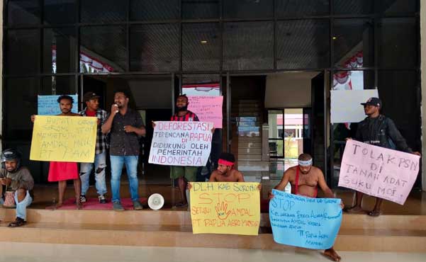 Konflik Investasi Sawit : Suku Moi Somasi Bupati Sorong, Tolak Keras PT PAM 3 Suku Moi Somasi Bupati Sorong3