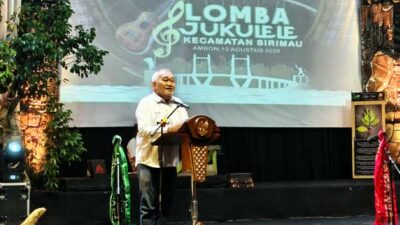 PLN Siap Perkuat UMKM Ambon, Dorong Tenun-Kopi Tuni Jadi Produk Unggulan Maluku 14 Syaiful mewakili General Manager PT PLN UIW Maluku dan Maluku Utara