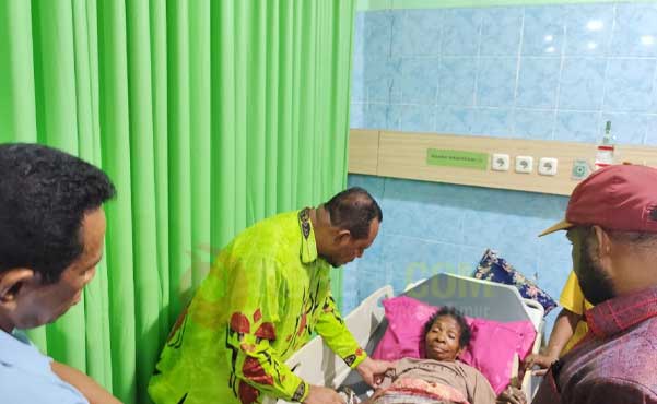 Respon Cepat, Pemprov PBD Pastikan Tanggung Jawab Penuh 3 Korban Penembakan 3 Wagub PBD 3 Korban Penembakan Maybrat2