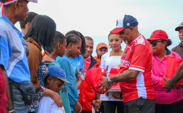 Semarak HUT ke 81 RI Bergema di Papua Tengah, Wagub Deinas Ajak Warga Kerja Nyata 1 Wagub PT HUT 81 RI Kerja Nyata