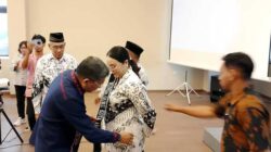 PGRI Kota Gelar Konferensi Kerja I, Kukuhkan Lisa Wattimena Jadi Bunda Guru Ambon 2 Walkot BW kukuhkan Lisa W Jadi Bunda Guru Ambon