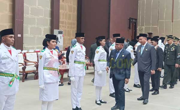 Kukuhkan 41 Anggota Paskibra, Ini Pesan dan Harapan Wali Kota Sorong 2 Walkot SL Kukuhkan Paskibra 2026 2