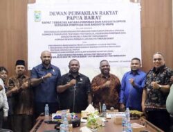 MRPB Serahkan Dua Rancangan Perubahan Raperdasus ke DPRP Papua Barat