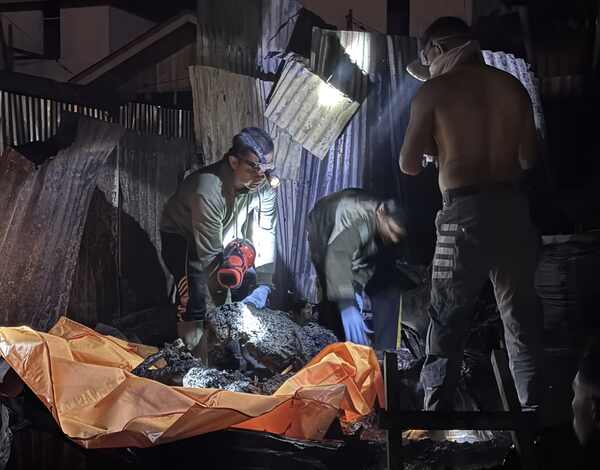 Polisi Tangani Kebakaran di Kompleks Pasar Paniai Timur, 11 Orang Meninggal Dunia 1 IMG 20260907 075300