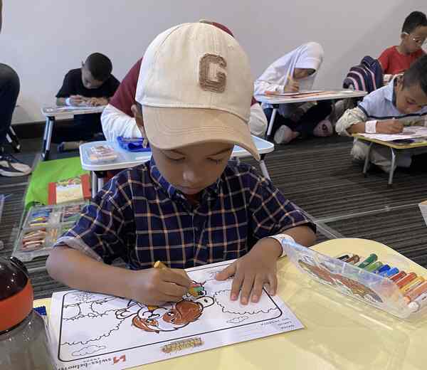 Coloring Competition with Bernie, Zest Hotel Ambon Ajak Anak Kembangkan Kreativitas 11 IMG 20260930 060449
