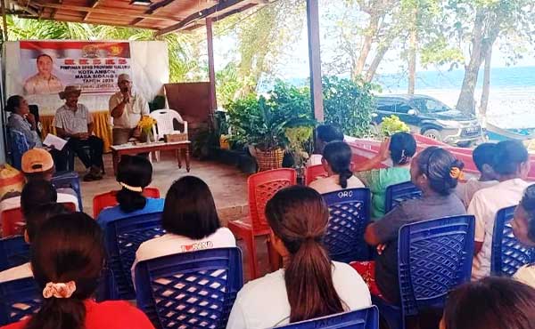 Reses DPRD Maluku: Nelayan Seri Keluhkan Ratusan Perahu Rusak ke Lewerissa 1 Johan Lewerissa Reses negeri Seri2
