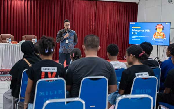PLN Edukasi Siswa Level Up Learning Center Jayapura, Tingkatkan Literasi Kelistrikan Generasi Muda 2 PLN Edukasi Siswa Level Up Learning Center Jayapura2
