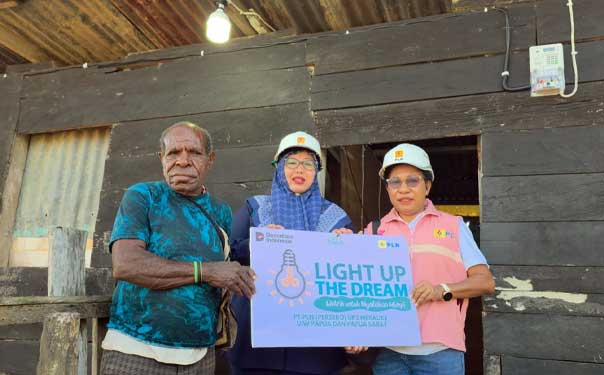PLN Program LUTD Terangi 50 Kel Prasejahtera di Tanh Papua
