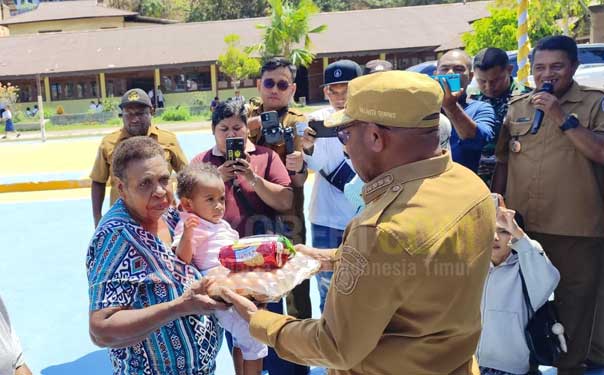 Tekan Stunting, Pemkot Sorong Salurkan PMT untuk Balita dan Ibu Hamil 1 Pemkot Sorong PMT untuk Balita dan Ibu Hamil