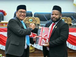 Pemprov Papua Tengah Serahkan RAPBD-P 2026, Sejumlah Hal Jadi Perhatian