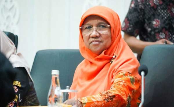 Saadiah Uluputty Konflik Maluku Rugi Besar