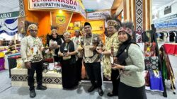 Wagub Jateng Pakai Noken Mimika, Dekranasda Unjuk Budaya Papua di Expo MTQ XXXI 4 Wagub Jateng Stan Dekranasda Mimika