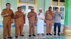 2 Walkot SL Bantu 100juta Perbaiki Atap Masjid Doom