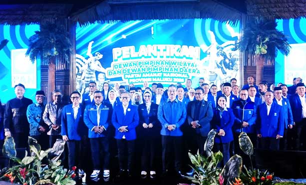 Zulkifli Hasan Lantik Pengurus PAN se-Maluku, Minta Kader Berani Hadapi Tantangan 1 Zulkifli Hasan Lantik PAN se Maluku