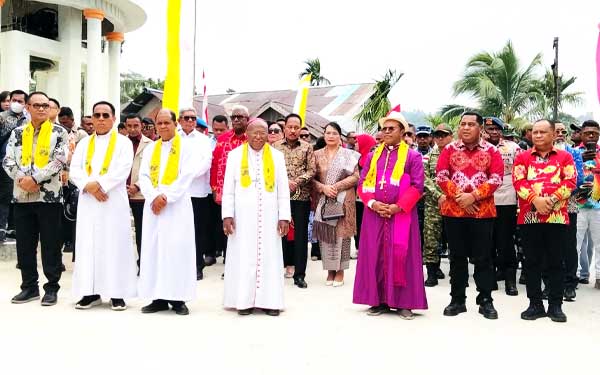 Benhur G Watubun Tahbis Uskup Diosis Amboina