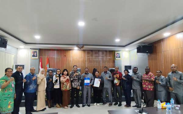 Serahkan 2 Raperdasus ke MRPBD, DPRP PBD Minta Pertimbangan Lembaga Kultur