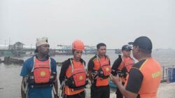 SAR Dobo Kembali Evakuasi Longboat Mati Mesin di Perairan Aru