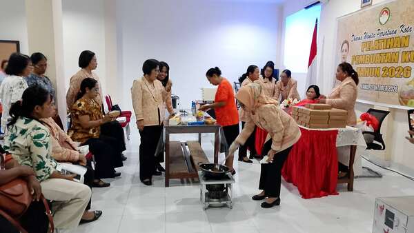DWP Kota Ambon Dorong Pemanfaatan Pangan Lokal Berbahan Sagu dan Ubi 9 IMG 20261022 WA0042