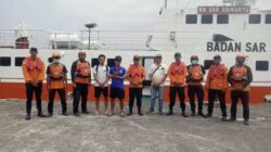 Basarnas Ambon Evakuasi ABK KLM Sea Safari VI yang Alami Pendarahan di Laut Banda