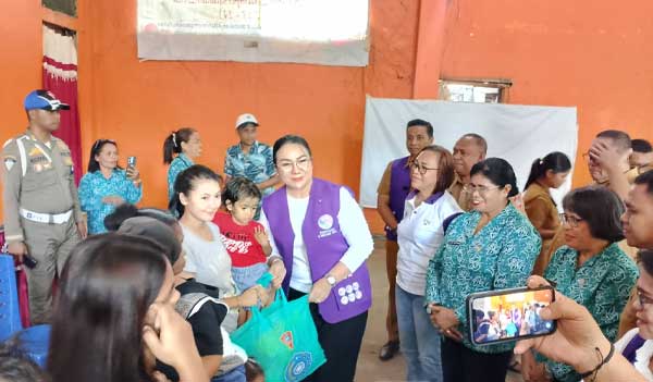 Hari 2 Kunjungi Posyandu, Lisa Soroti 37 Kasus Stunting di Wainitu dan Kudamati 8 Lisa Wattimena Kunjungi Posyandu di Kec Nusaniwe