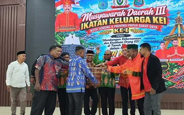 Septinus Lobat Dukung Musda IKK, Ajak Warga Kei Bersinergi Bangun Kota Sorong