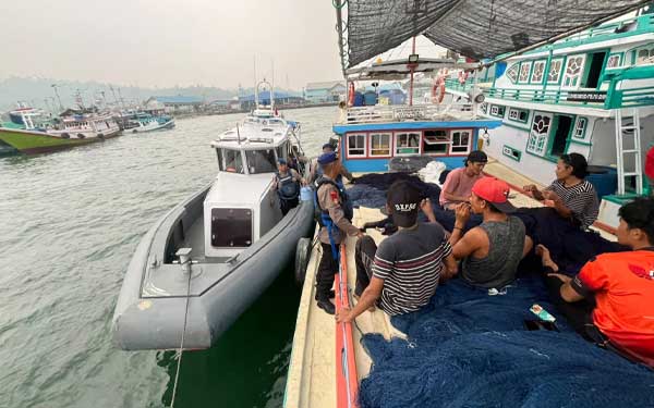 Kabut Asap Masih Selimuti Perairan Sorong, Nelayan Diimbau Waspada
