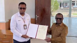 Dukung Keandalan Listrik, Pemkab Deiyai Resmi Hibahkan Aset Tanah ke PLN