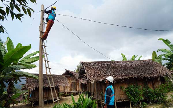 Terangi 128 Desa di Pelosok Papua, PLN Wujudkan Keadilan Energi di Ujung Timur Indonesia 2 PLN Terangi 128 Desa di Pelosok Papua2