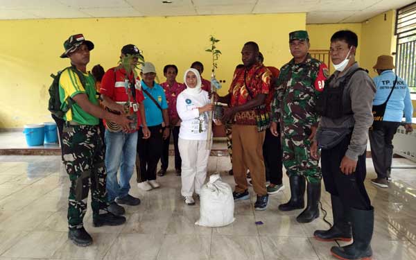 Pokja III PKK Mimika Warga Tipuka Tanam Kelor