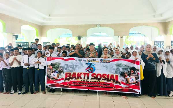 Polda PB Baksos Ponpes Hidayatullah