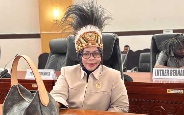 Rampeani rachman Hj Anggota DPRK Mimika2