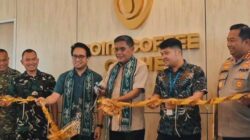 Wali Kota Ambon Resmikan Outlet Point Coffee Gedhe di Hunuth