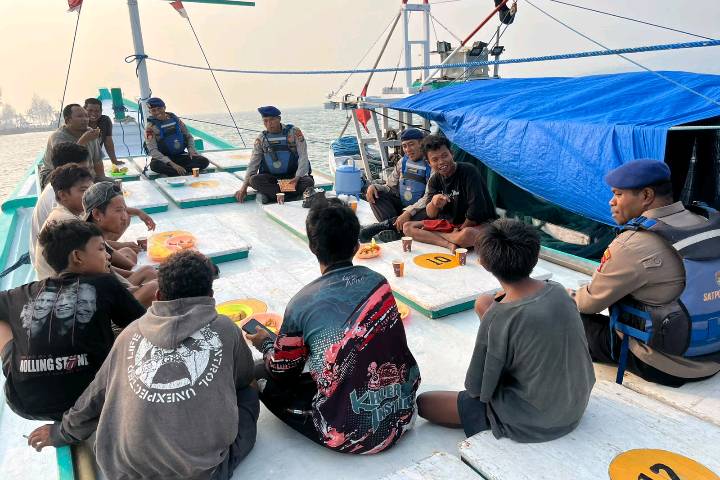 Satpolairud Polresta Sorong Kota Gelar "Ngopi Bareng Nelayan" Ini Tujuannya 10 snap 1791422962197