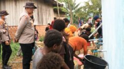 Polda PBD Salurkan Bantuan Air Bersih kepada Warga Kokoda SP 3