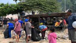 Gerakan Indonesia ASRI, Satpolairud Polresta Sorong Kota Ajak Warga Jaga Kebersihan Pantai 2 snap 1791504837587